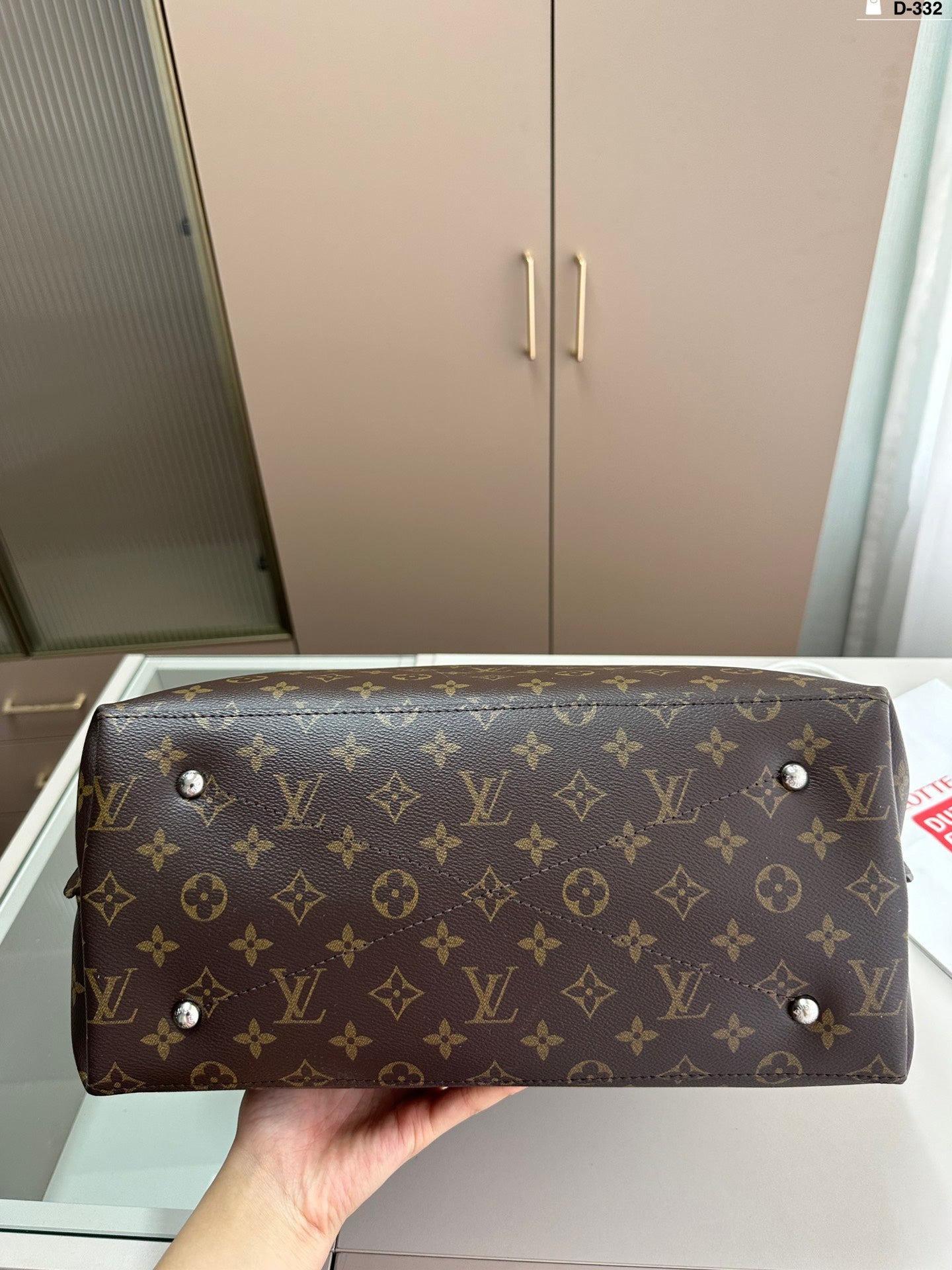 LV Bullogne Handbag in Monogram (Brown)