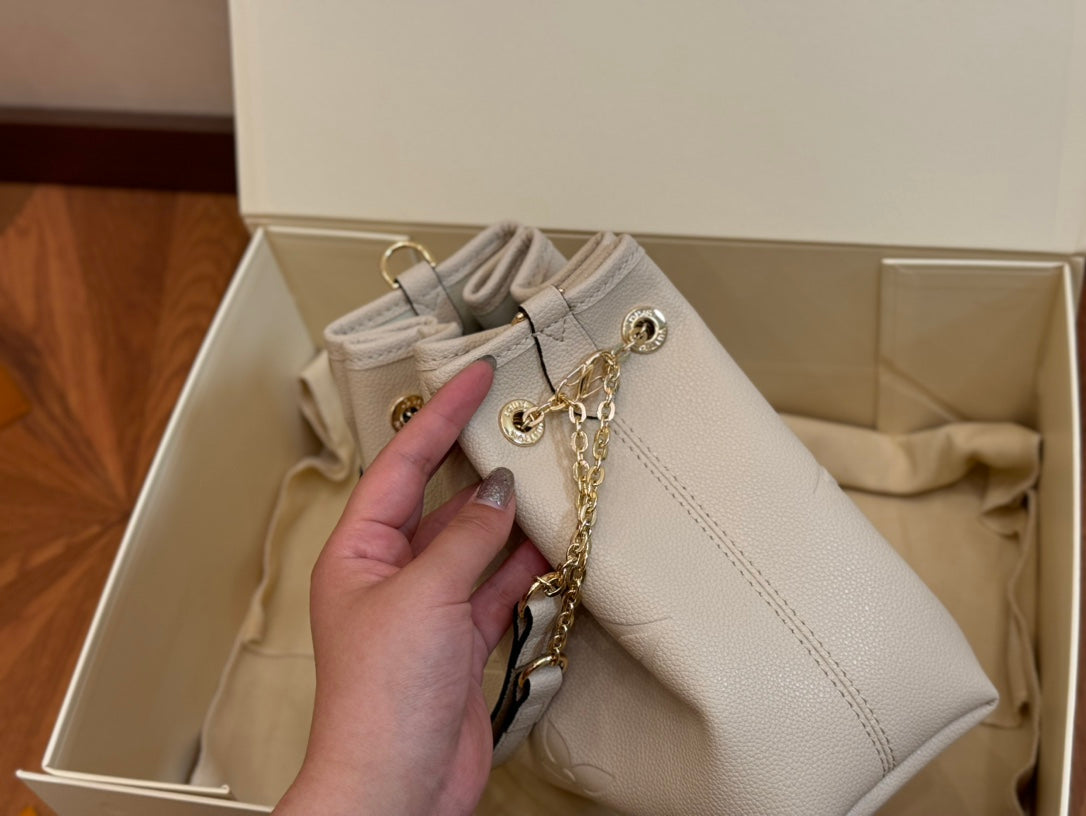 LV Bundle Flower Bag (Beige Cream)
