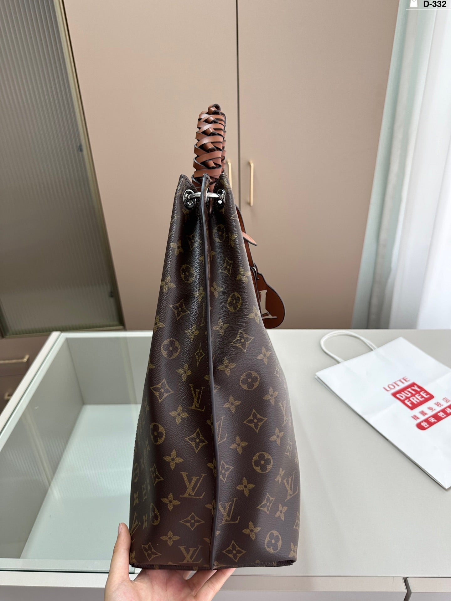 LV Bullogne Handbag in Monogram (Brown)
