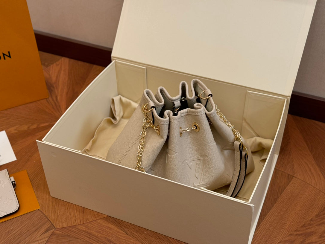 LV Bundle Flower Bag (Beige Cream)