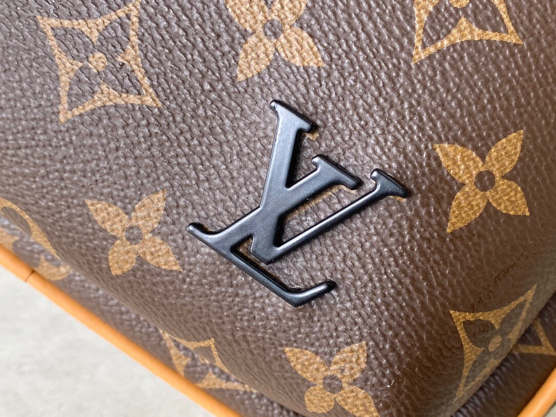 LV Avenue Sling Bag