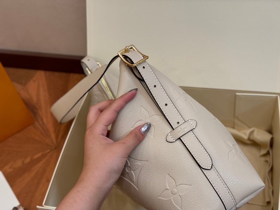 LV Bullogne Purse Bundle (Beige Cream)