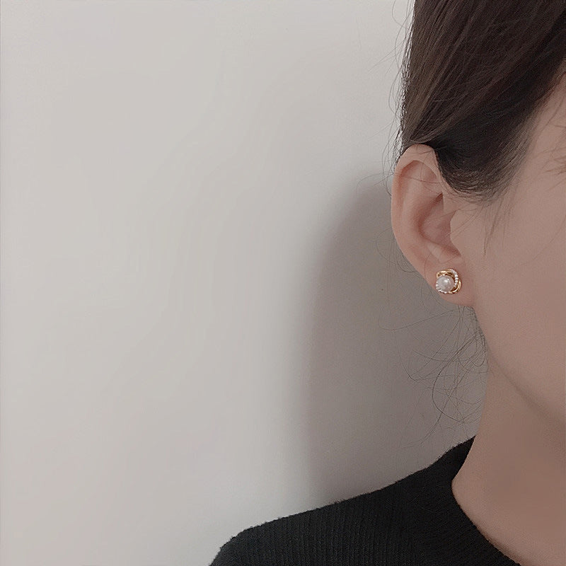 14k Gold Twist Luxury Stud Earring Pearl