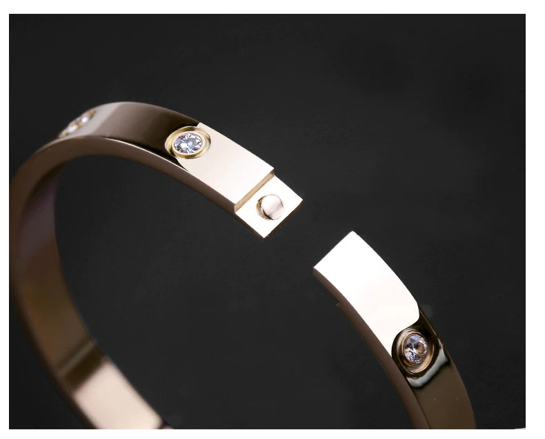 Luxury Brand Style 18K Gold Plated Cuff Bracelet