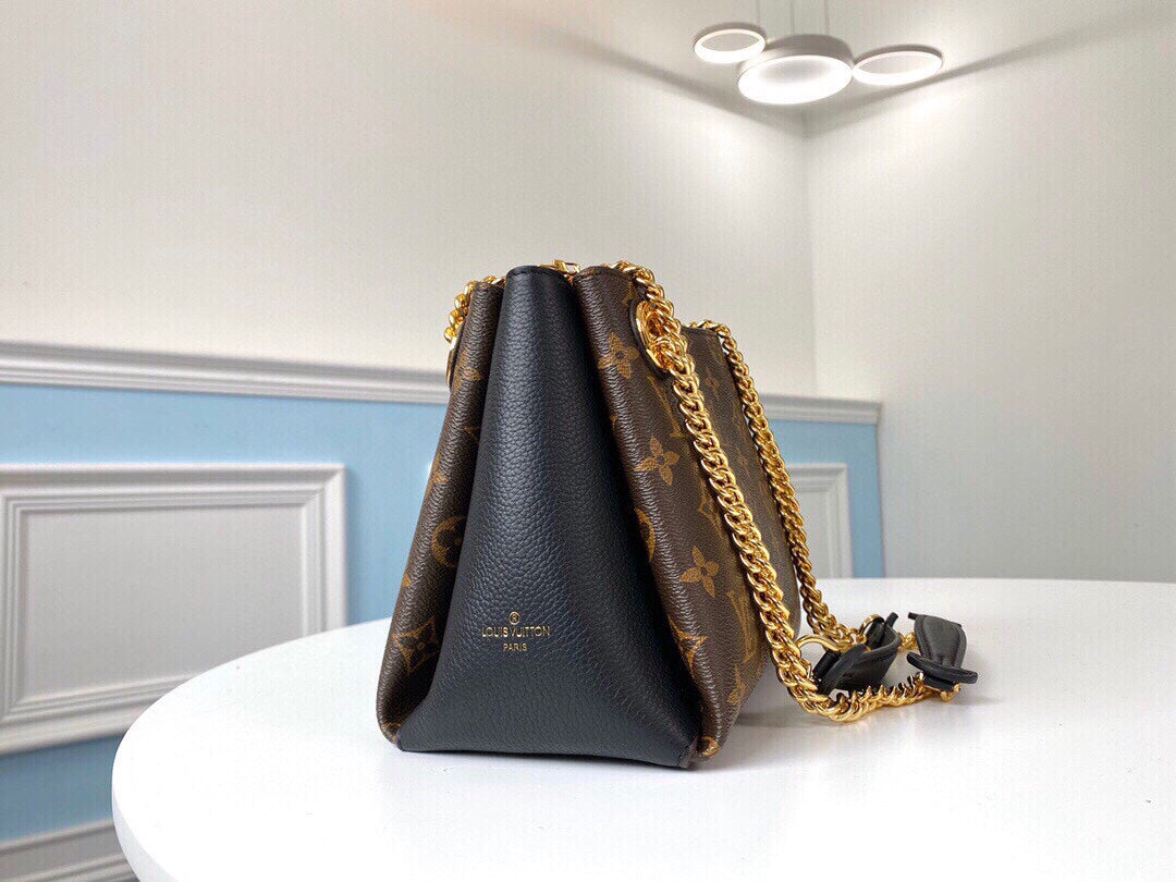 LV Chained Hand Bag