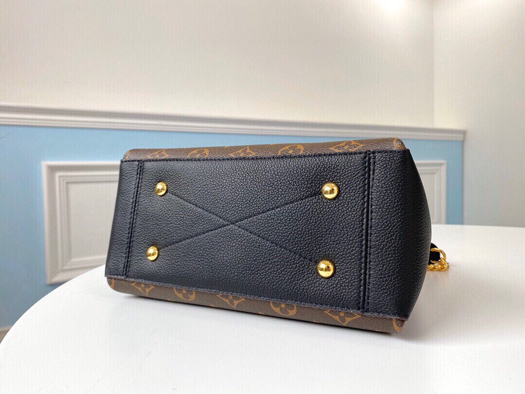 LV Chained Hand Bag