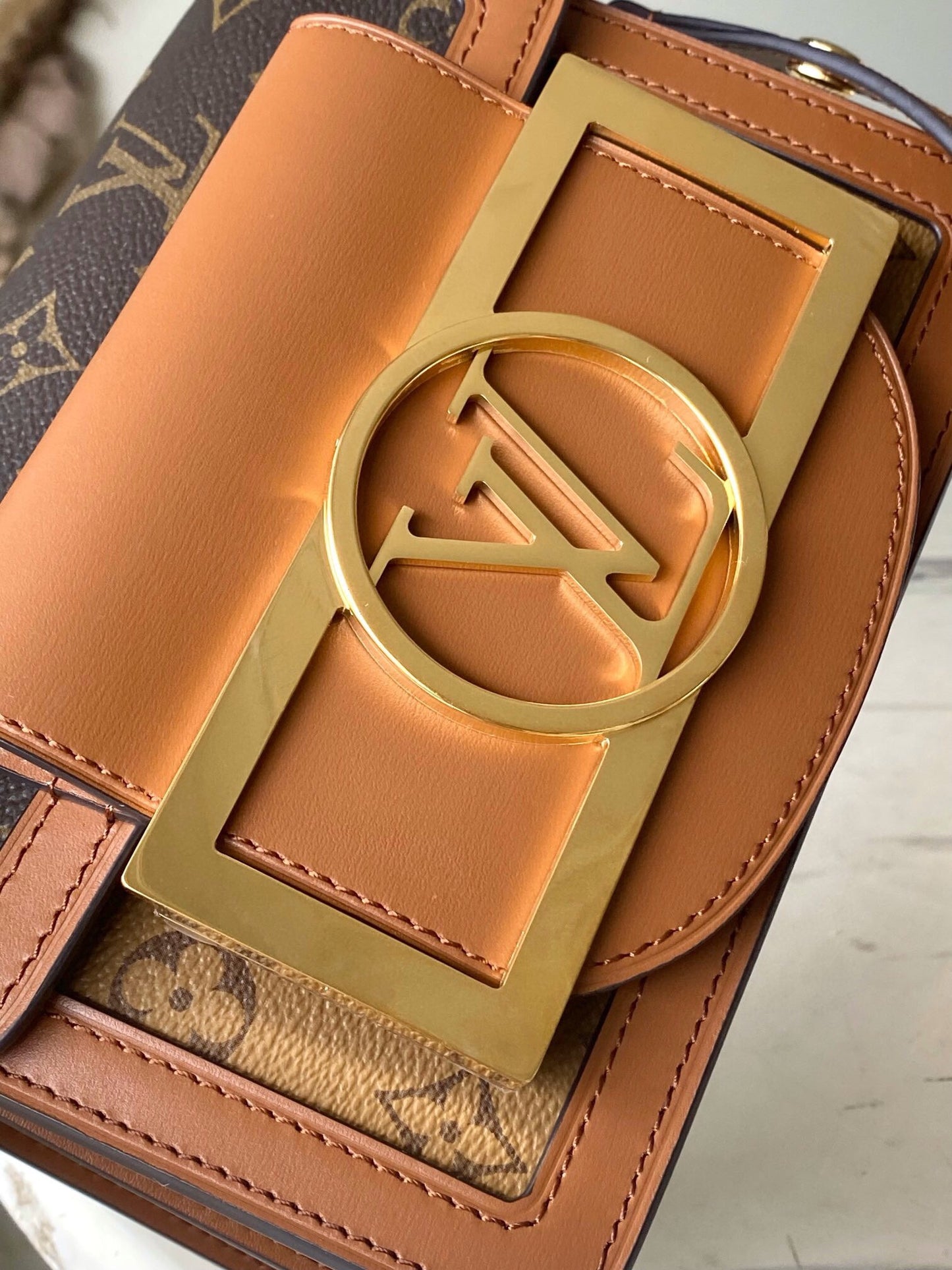 LV Reverse Monogram