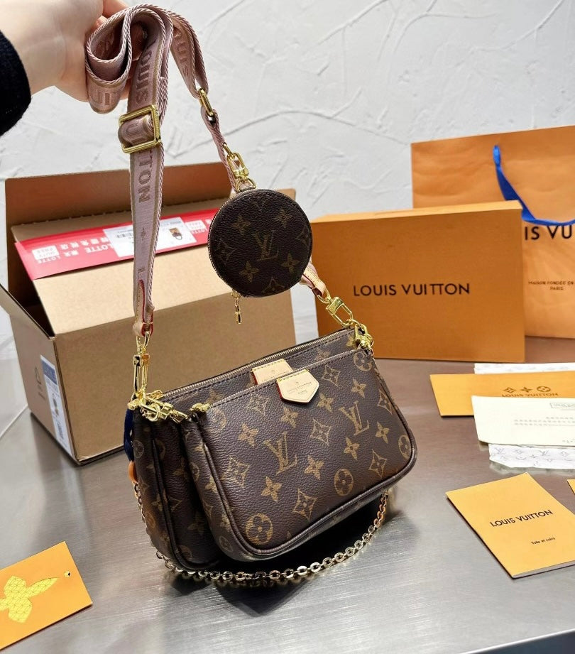 LV Multi Pochette