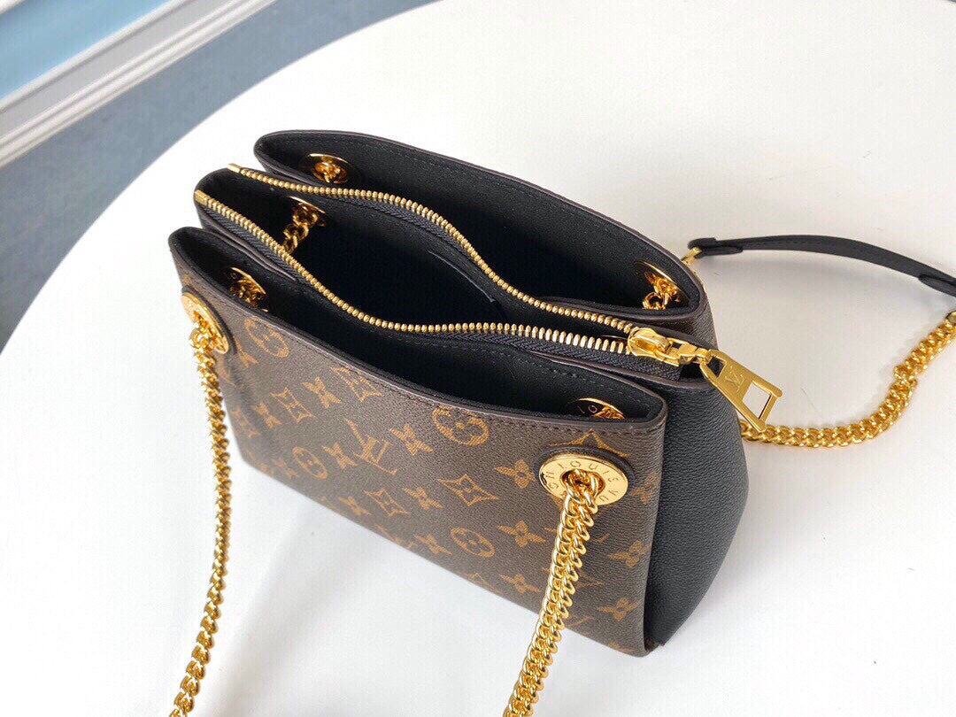 LV Chained Hand Bag